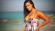 沙滩猎艳 Ashley Graham《体育画报》泳装特刊时尚完整版视频在线观看爱奇艺