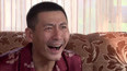 边红旗跳窗户受伤