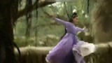《醉玲珑》：刘诗诗就和众巫女在森林比赛角逐，画面简直好美啊