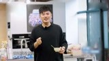 青春旅社：A栋饭前集体合唱《团结就是力量》，以此来鼓舞士气