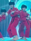 林秋楠“改邪归正”,带领龙拳小子跳舞嗨翻全场,父亲满脸骄傲