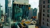变形金刚3：狂派攻击山姆藏身大楼，大楼坍塌，这段太惊险刺激！