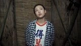 跟着贝尔去冒险：大张伟大秀厨艺，用铲子煎荷包蛋，条件好艰苦！