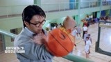 逃学威龙2：周星星大显身手一拳打爆篮球，朱茵瞬间成小迷妹！