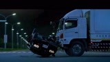 《绑架者》：货车与小汽车相撞，一瞬间车毁人亡
