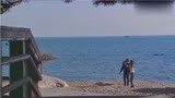 温柔的背后：路老师跟女学生在海边放风筝，有意思了