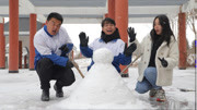 老师举办堆雪人大赛，没想阿宝的雪人竟活了，真的假的？