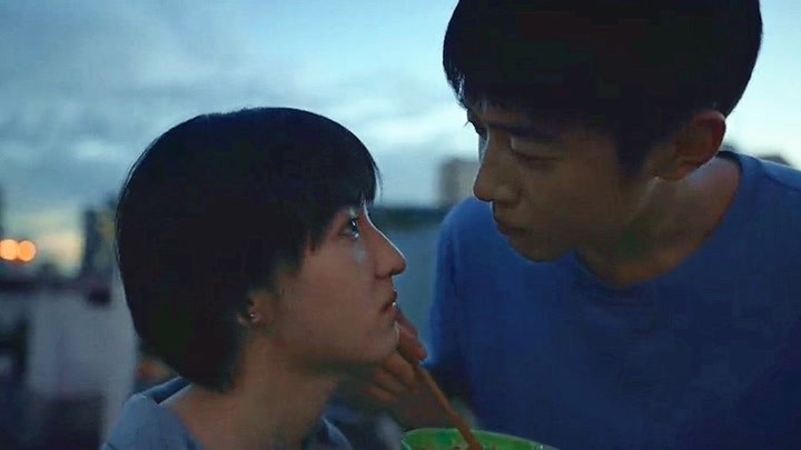 我的姐姐:张子枫与梁靖康荧屏初吻曝光,这幕回看20遍,太欲了