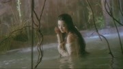 白发魔女传：林青霞在水中嬉戏，张国荣都看呆了！太美了！