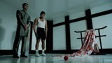 驱魔警察：肌肉男被日本男子搜身，搜到敏感部位躲了一下！
