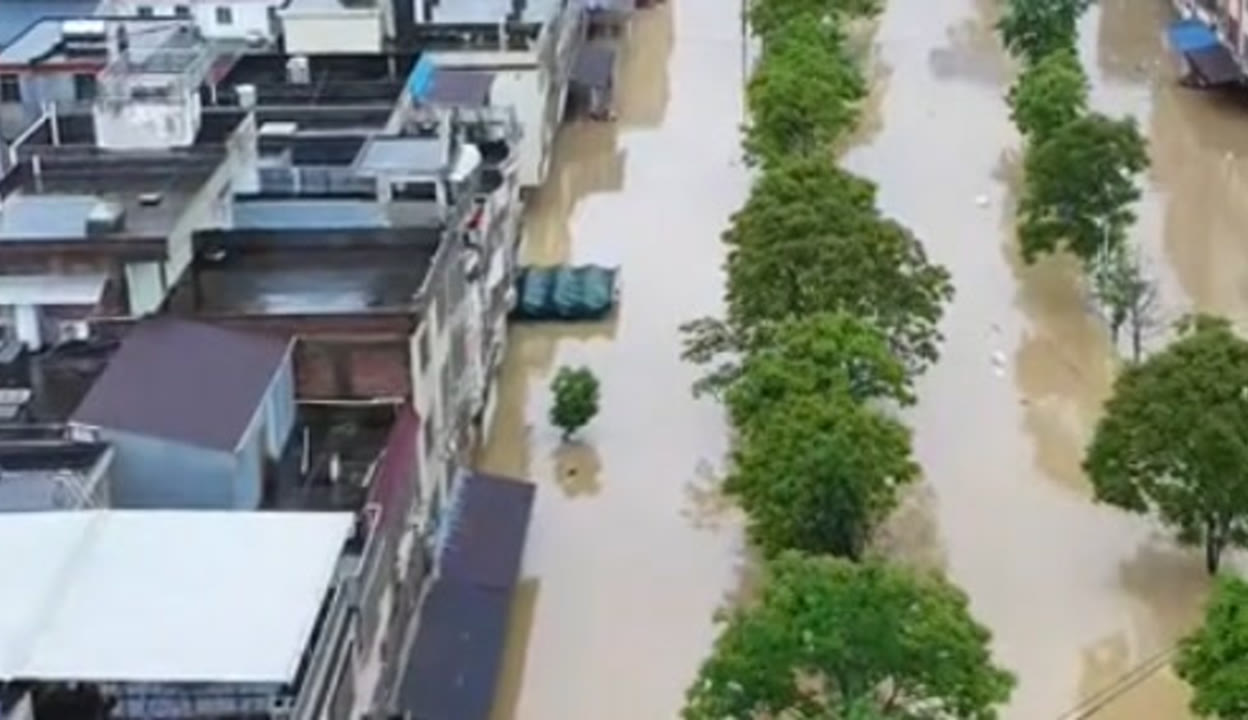 内涝 广州多区发布雷雨大风黄色预警！道路积涝风险高或致轻度内涝