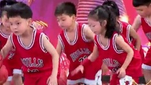 《出彩中国人》20个萌娃打篮球自称NBC