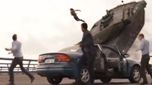 速度与激情6（片段）坦克被掀翻多米尼克救女友