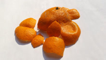 橘子皮千万不要扔，留着它还有这4大妙用，学会一年能省几百元