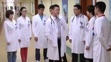 青年医生：王博被病人家属刺激找张铎理论，太激进没有人想理他