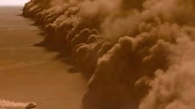 《红海行动》特种兵为了对抗敌人，冲入沙尘暴，场面太壮观了