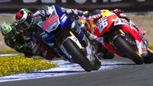 重型摩托车过弯时，赛车手几乎贴着地面，为何这样做不会翻车