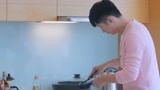 《慢游全世界》黄景瑜为老父亲做饭 任达华第n次在线催婚
