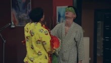 《爱情公寓5》张伟赵海棠半夜梦游 两人抱到一起的画面台太好笑了