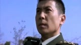 火线英雄：高速公路上油罐车与轿车相撞，幸好队长在场！