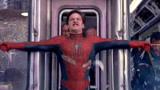 蜘蛛侠2：这段拉火车，是难以超越经典！众人齐心协力接住他！