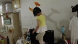 熊孩子疯狂拆家 三代同堂居住困难
