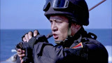 舰在亚丁湾：海盗炮轰中国海军，想不到还没开炮就被海军打进海里