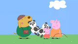 小猪佩奇：猪妈妈真厉害，赢走所有的大熊猫，佩奇和朋友们分享