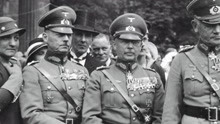 二战真实影像！德军名将龙德施泰特被逮捕，表情一脸严肃