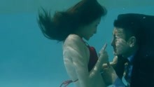 富春山居图：大天王泡妞太厉害了，泳池中与美女浪漫！