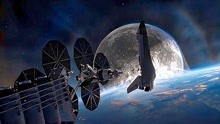 罗兰·艾默里奇科幻灾难新作《月球陨落》曝开场五分钟片段