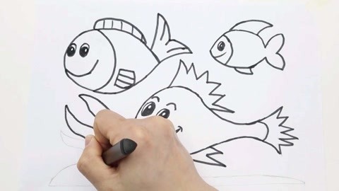 动手涂画屋 第36集 看到海里一群小鱼 教你用铅笔简笔画: 看到海里一