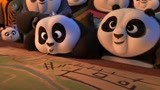 《功夫熊猫3》小熊猫也太能吃了，逮啥吃啥，阿宝都要怀疑熊生了