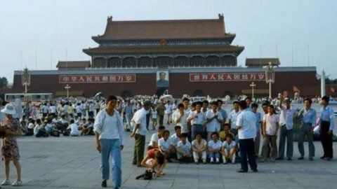 1978年,中国派出3200多人出国考察,仅副总理就有12人